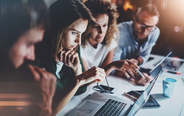 Brachenspezifische Entwicklung des Arbeitsmarkts
